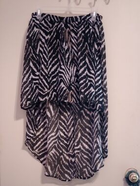 Rue21 Black and White Zebra-Print High Low Skirt